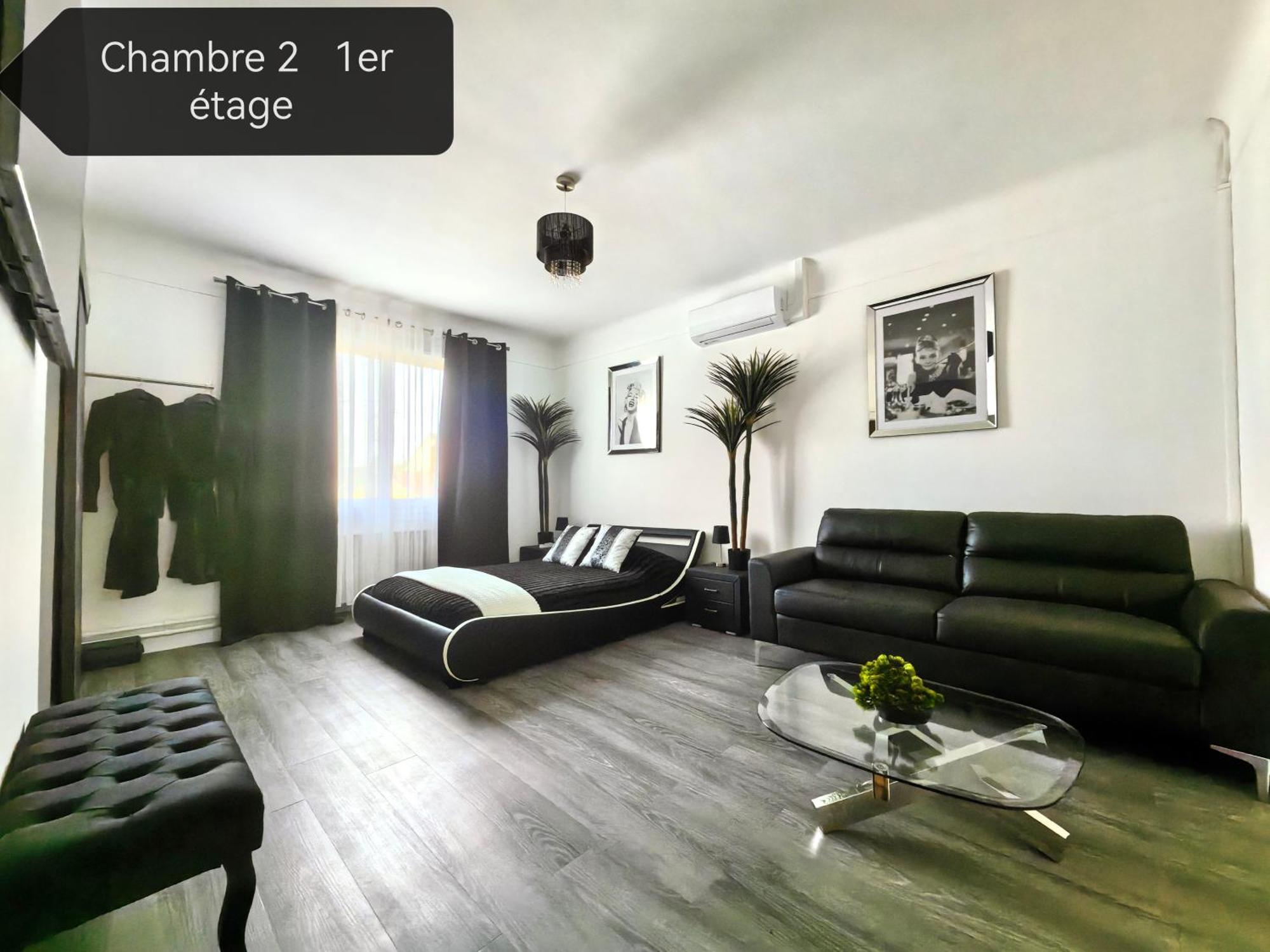 The White Home Broadway Love Room Châteauroux Exterior foto